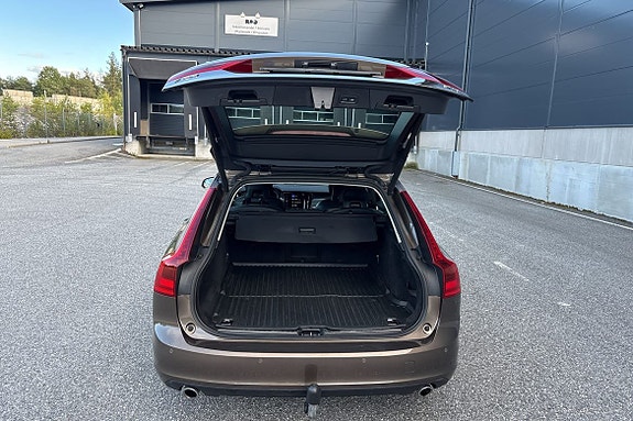Volvo V90 16 of 27