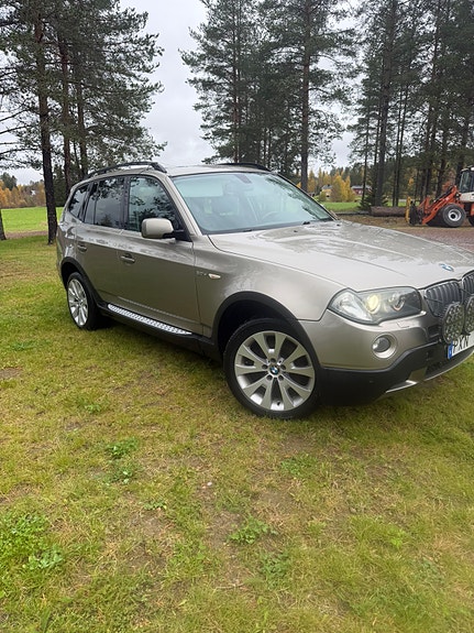 BMW X3 2 of 4
