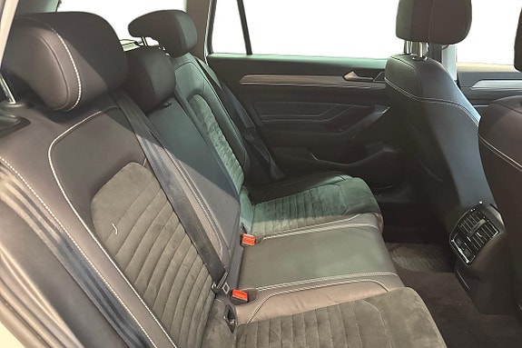 Volkswagen Passat 11 of 14