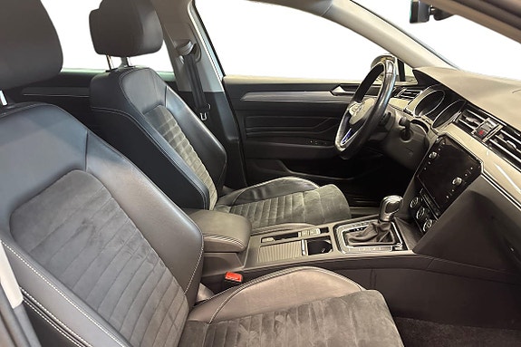Volkswagen Passat 10 of 14