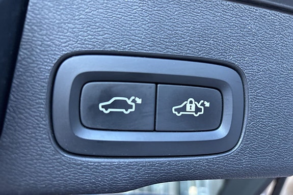 Volvo XC60 17 of 28