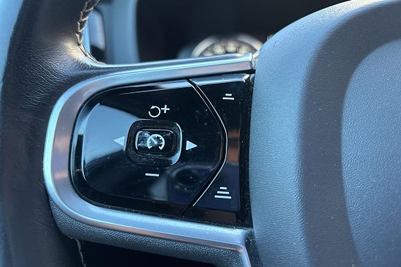 Volvo XC60 24 of 28