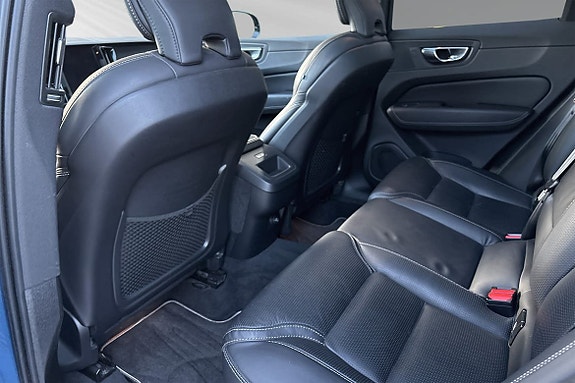 Volvo XC60 8 of 28