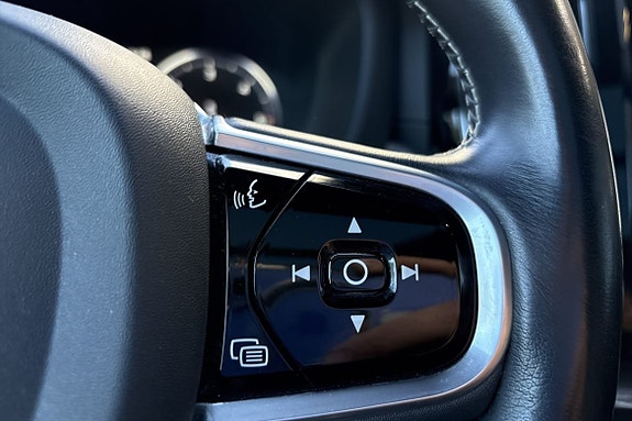 Volvo XC60 23 of 28