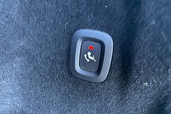 Volvo XC60 18 of 28