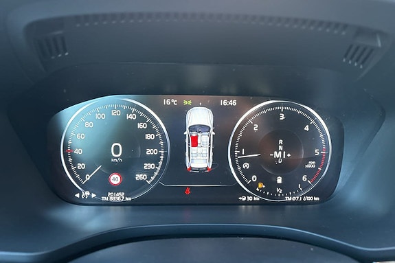 Volvo XC60 22 of 28