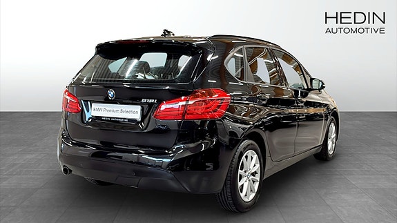 BMW 218 2 of 9