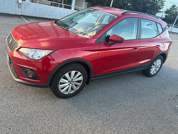 Seat Arona 3 of 6