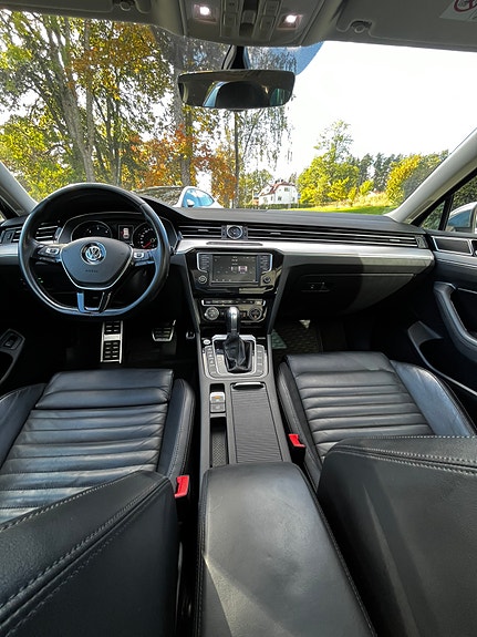 Volkswagen Passat Alltrack 6 of 8
