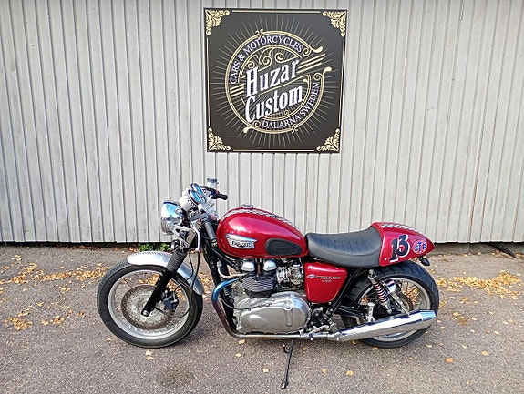 Triumph Motorcycles Thruxton 900 Cafe Racer 4 of 9