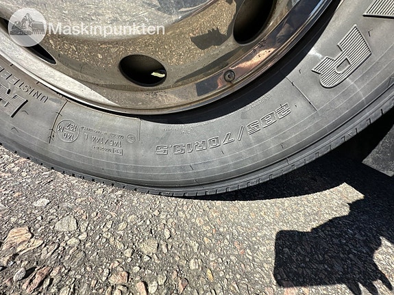 Mercedes 1223 skåpbil 11 of 27