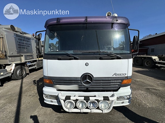 Mercedes 1223 skåpbil 2 of 27