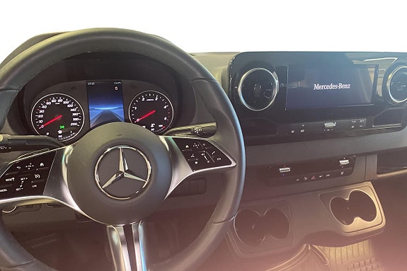 Mercedes-Benz Sprinter 319 8 of 17