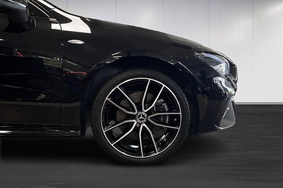 Mercedes-Benz CLA250 e 12 of 17