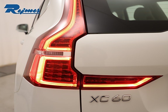 Volvo XC60 14 of 23