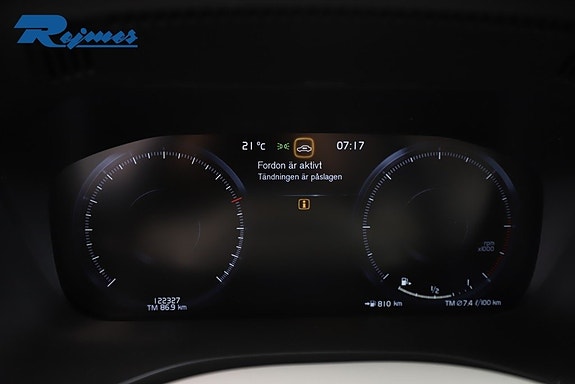 Volvo XC60 13 of 23