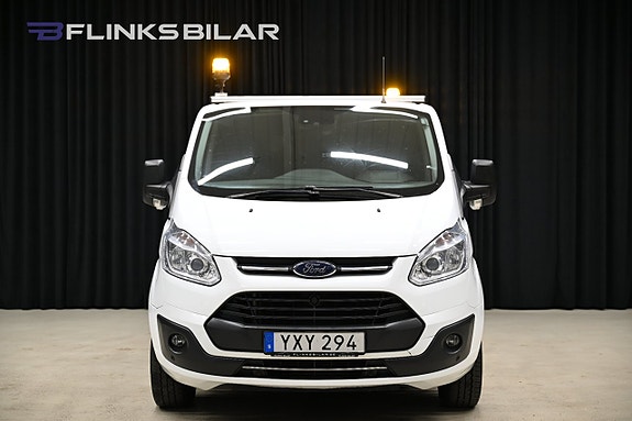 Ford Transit Custom 12 of 28