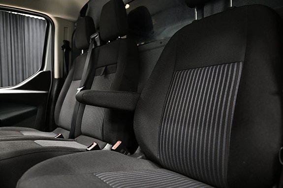 Ford Transit Custom 19 of 28