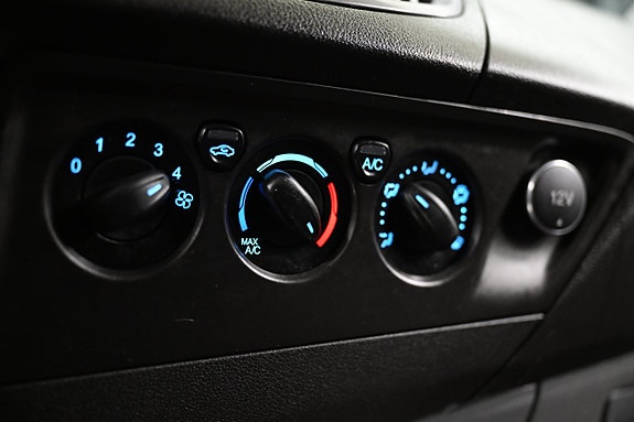 Ford Transit Custom 22 of 28