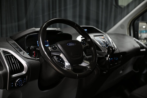 Ford Transit Custom 15 of 28