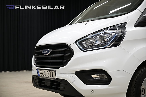 Ford Transit Custom 11 of 27