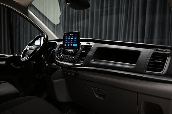 Ford Transit Custom 26 of 27