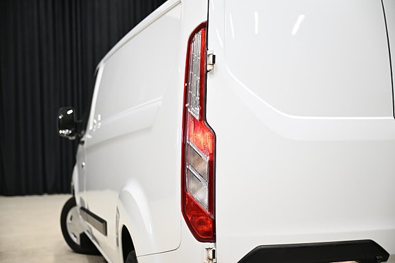Ford Transit Custom 9 of 27
