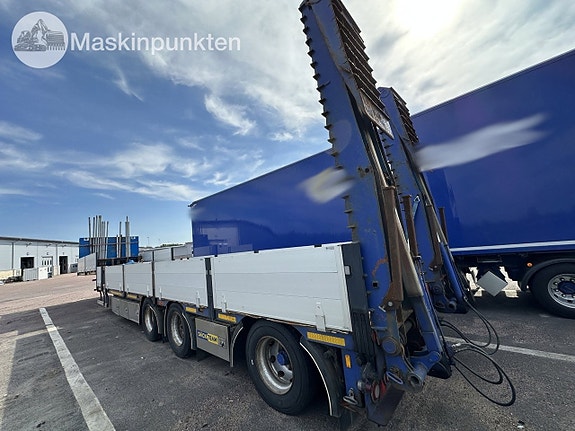 Jumbo/Trombon trailer 6 of 27