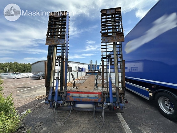 Jumbo/Trombon trailer 5 of 27