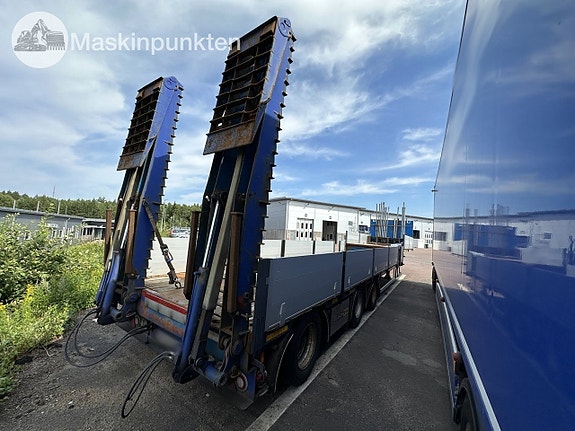 Jumbo/Trombon trailer 4 of 27