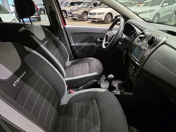 Dacia Sandero Stepway 7 of 9