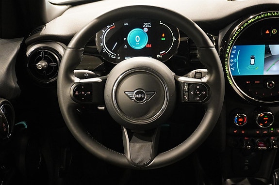 MINI Cooper 11 of 14