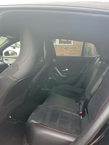 Mercedes-Benz CLA200 d 4 of 6