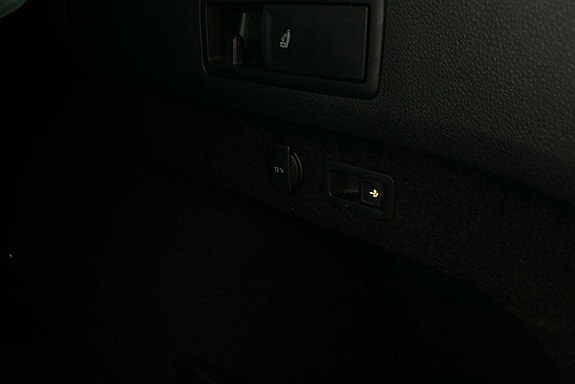 Volkswagen Passat 16 of 28