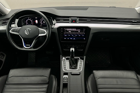 Volkswagen Passat 6 of 28