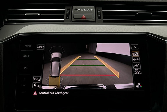 Volkswagen Passat 26 of 28