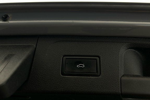 Volkswagen Passat 15 of 28
