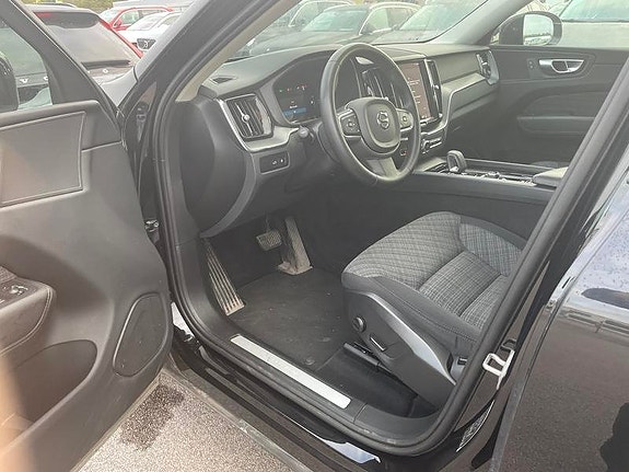 Volvo XC60 5 of 5