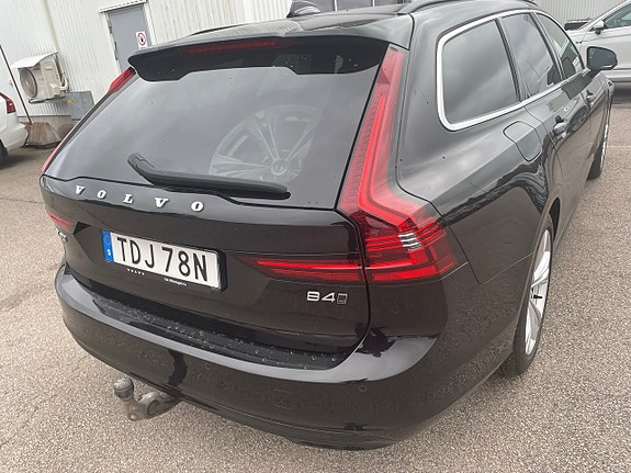 Volvo V90 3 of 5
