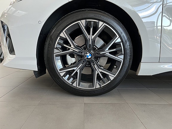 BMW 120 4 of 14