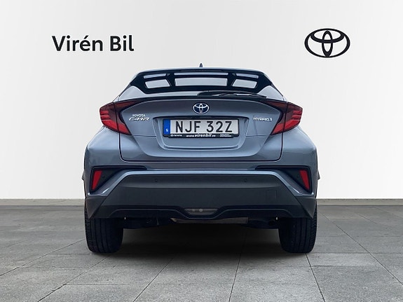 Toyota C-HR 5 of 11