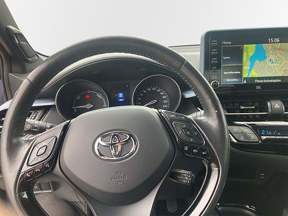 Toyota C-HR 10 of 11