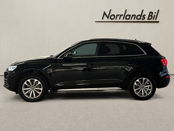 Audi Q5 2 of 6