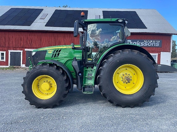 John Deere 6215R Ultimate Edition NYA DÄCK