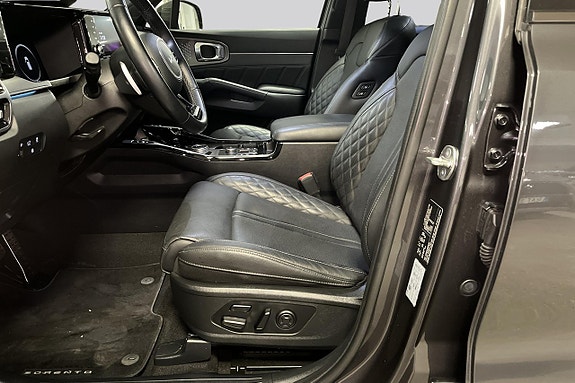 Kia Sorento 8 of 27