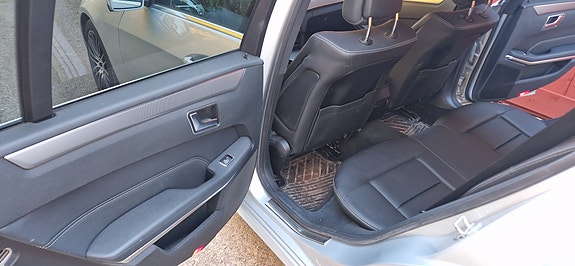 Mercedes-Benz E250 12 of 13
