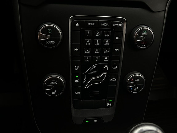Volvo V40 21 of 29