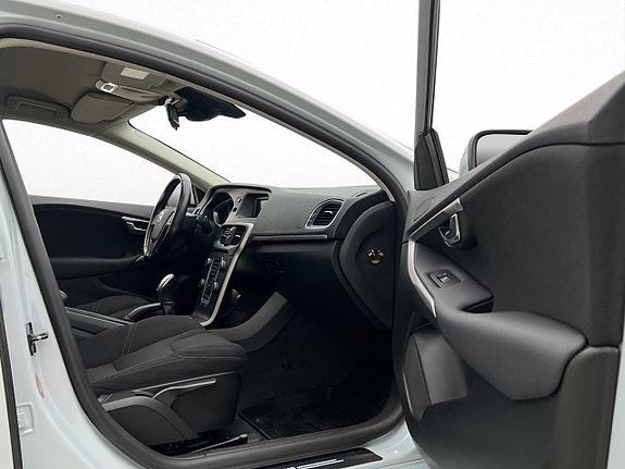 Volvo V40 23 of 29
