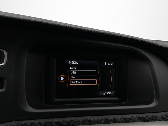 Volvo V40 20 of 29