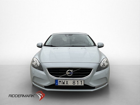 Volvo V40 2 of 29